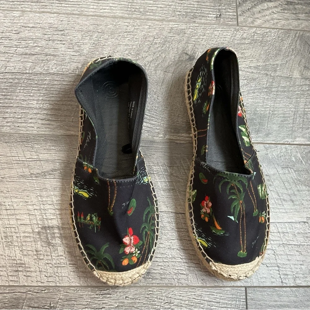 Urban‎ Outfitters Aloha Tropical Espadrilles Size 6